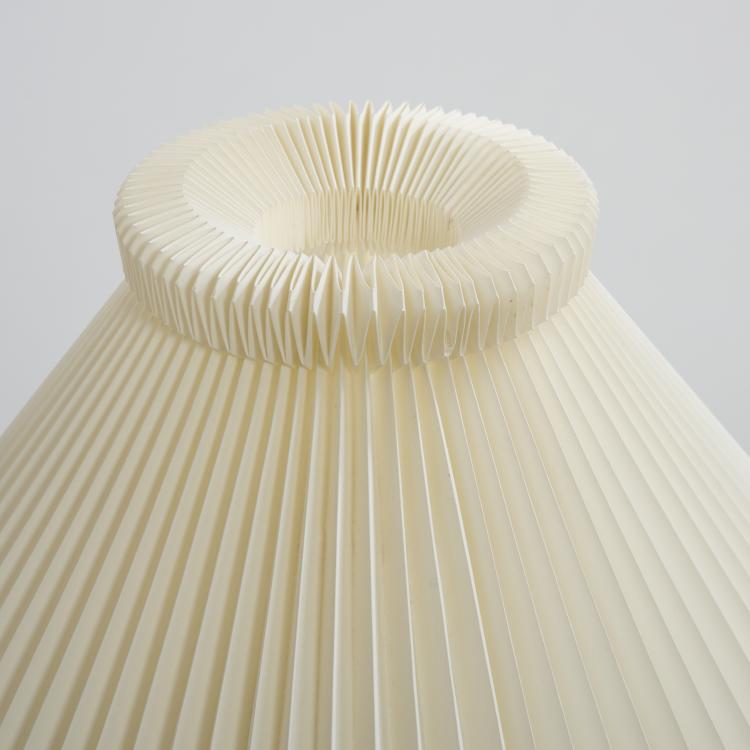 Bild 3 zu Objekt, Zwei Tischleuchten, 1940er Jahre, Le Klint, D&auml;nemark, 173B 444