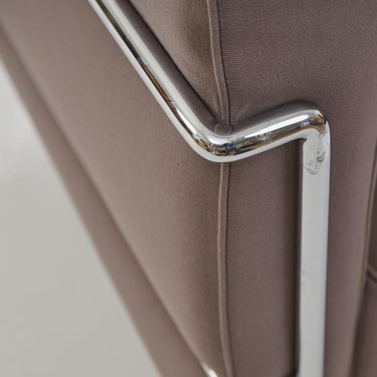 Bild 2 zu Objekt, Two armchairs 'LC 2', 1928, Pierre Jeanneret,Charlotte Perriand,Le Corbusier Charles-&Eacute;douard Jeanneret-Gris, Cassina, Mailand, 172A 52