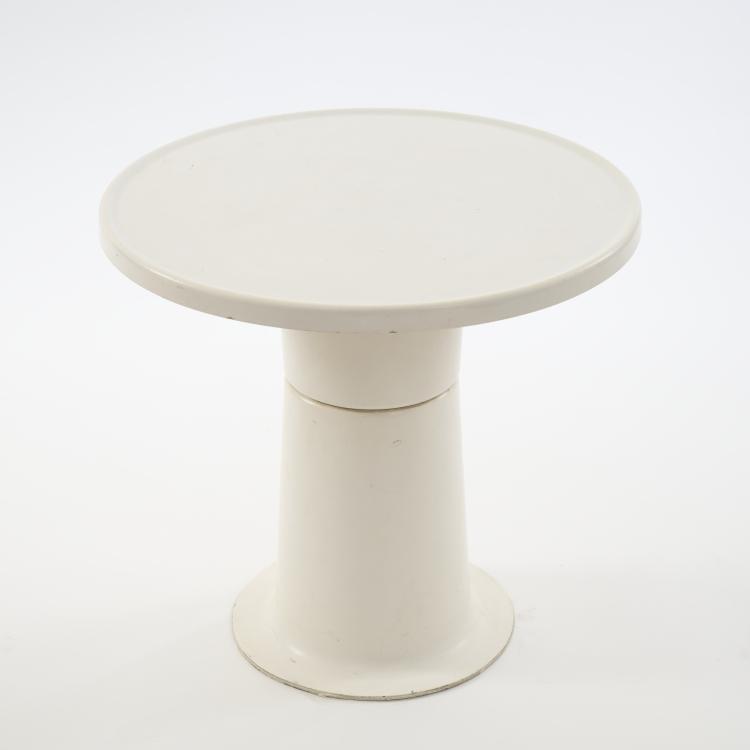 Bild 2 zu Objekt, Two chairs '415' with side table 'Saturnus', 1960s, Yrj&ouml; Kukkapuro, Haimi, Helsinki, 172B 362