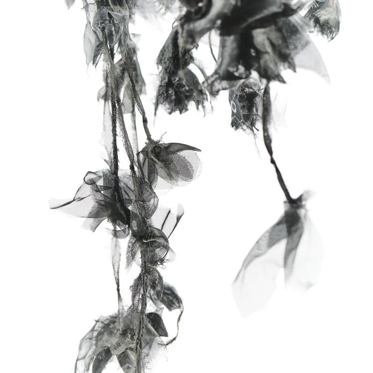 Bild 4 zu Objekt, 'Come rain, come shine' ceiling light, 2004, Tord Boontje, Artecnica, Beverly Hills oder Coopa-Roca initiative, Rio de Janeiro, 172A 181