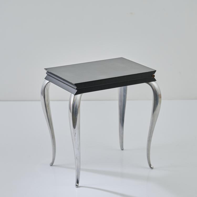 Bild 4 zu Objekt, 'Lola Mundo' folding chair / stool, 1988, Philippe Starck, Driade, Caorso, 172A 66