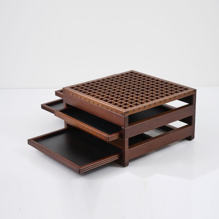 Bild 2 zu Objekt, Sofatisch 'Tetra', 1983, Bernard Vuarnesson, Bellato, Rosta, 172A 216