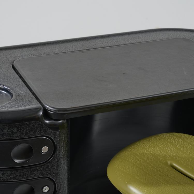 Bild 11 zu Objekt, 'Hadi' desk with chair and desk light, c. 1970, Ernest Igl, Bayer AG, Leverkusen; Hadi, Bad Salzuflen, 173B 337