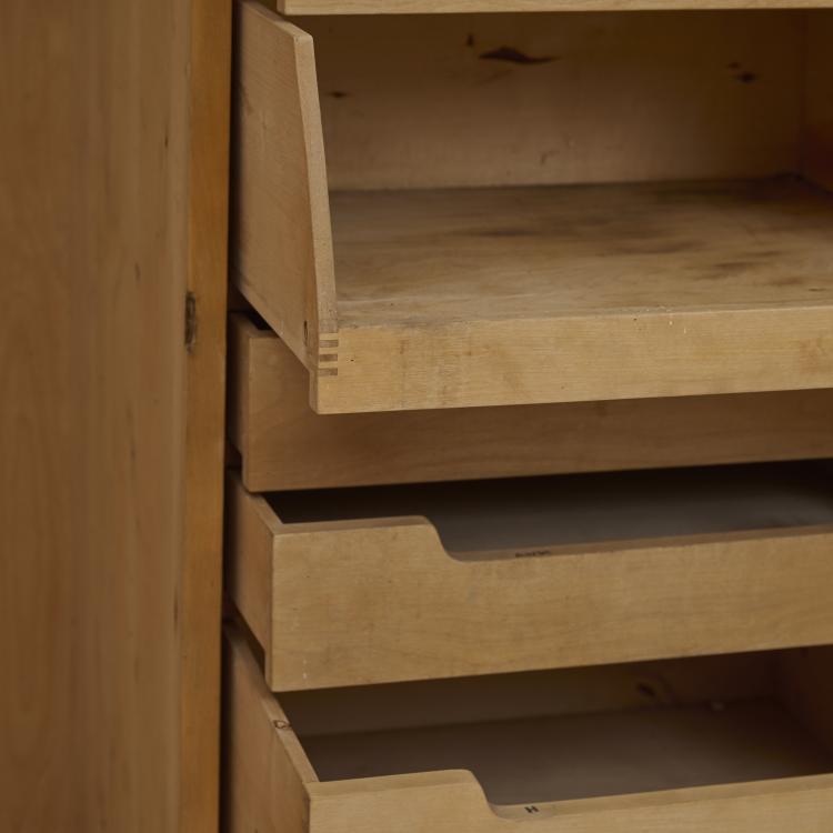 Bild 6 zu Objekt, Wardrobe 'A 820', 1930s, Alvar Aalto, Huonekalu-ja Rakennusty&ouml;tehdas Oy, Turku, 172B 234