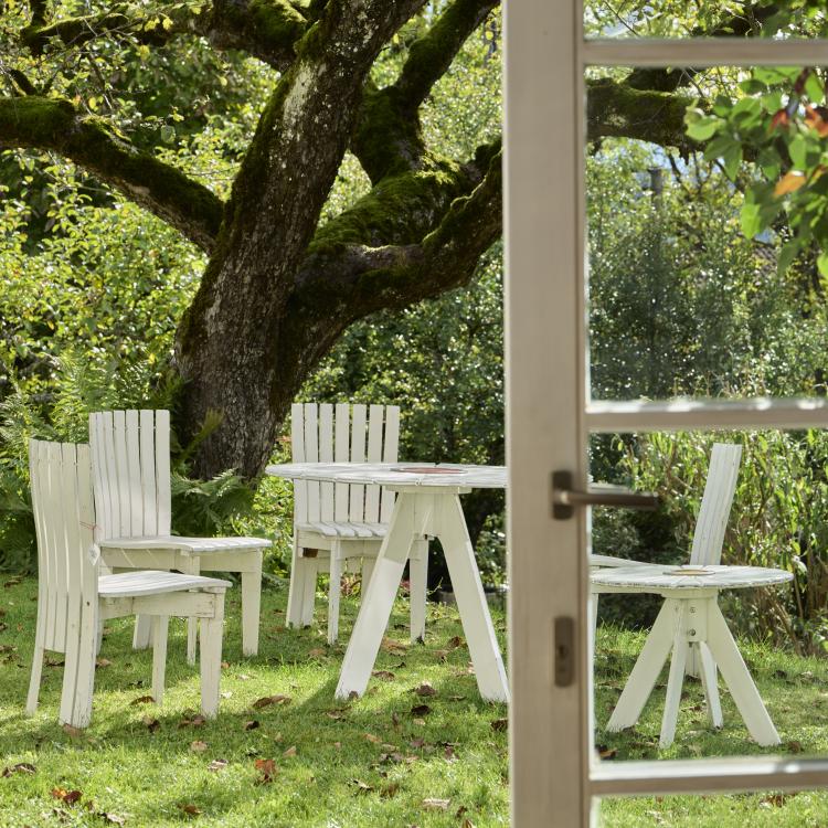 Bild 3 zu Objekt, Vier Gartenst&uuml;hle '310' und zwei Tische '330' 'Sunflower', 1938/39, Aino Aalto, Jalo-Set Ky, Noormarkku, 172B 252