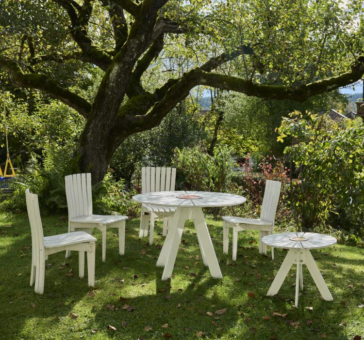 Bild 9 zu Objekt, Vier Gartenst&uuml;hle '310' und zwei Tische '330' 'Sunflower', 1938/39, Aino Aalto, Jalo-Set Ky, Noormarkku, 172B 252