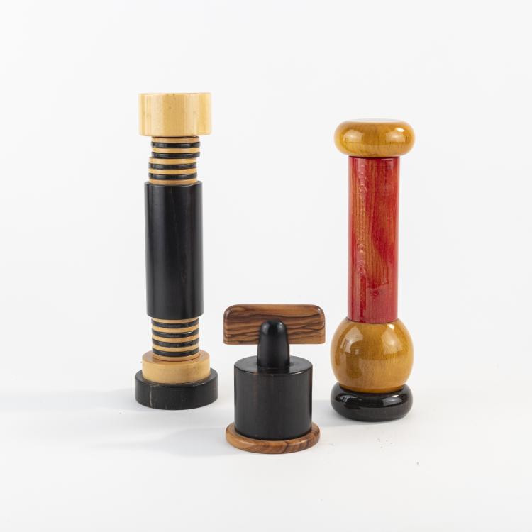 Hauptbild zu Objekt, Zwei Pfefferm&uuml;hlen 'MP 210' und 'MP 0215', 1989 und eine Muskatnussm&uuml;hle 'MS 0240', 1989, Ettore Sottsass, Alessi Twergi, Crusinallo, 173A 226