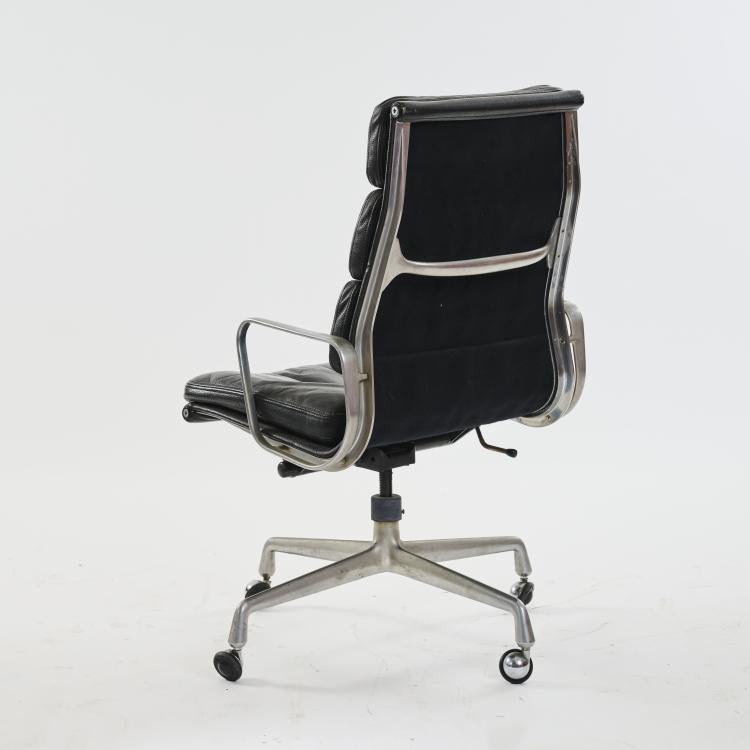 Bild 3 zu Objekt, Armlehnstuhl 'Soft Pad High Back', 1969, Charles Eames, ICF Cadsana, Mailand, 173B 376
