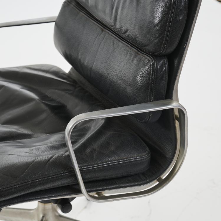 Bild 6 zu Objekt, Armlehnstuhl 'Soft Pad High Back', 1969, Charles Eames, ICF Cadsana, Mailand, 173B 376