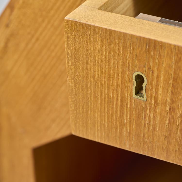 Bild 2 zu Objekt, Small anthroposophical desk, 1940s, Rex Raab (attributed), Renz, Wilhelm, B&ouml;blingen (zug./attr.), 172A 27