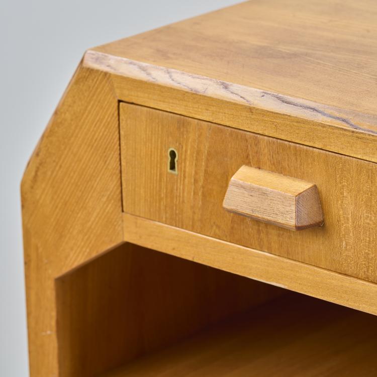 Bild 10 zu Objekt, Small anthroposophical desk, 1940s, Rex Raab (attributed), Renz, Wilhelm, B&ouml;blingen (zug./attr.), 172A 27