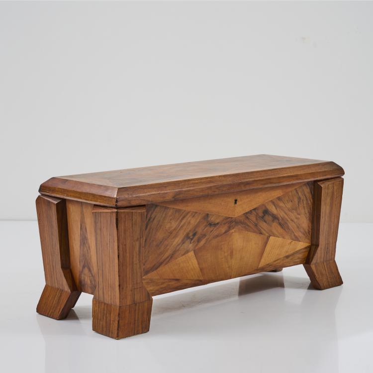 Bild 2 zu Objekt, Truhe 'Tschechischer Kubismus', um 1915, Tschechien, 172A 32