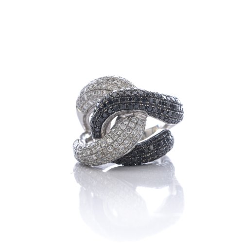 Exceptional pavé ring