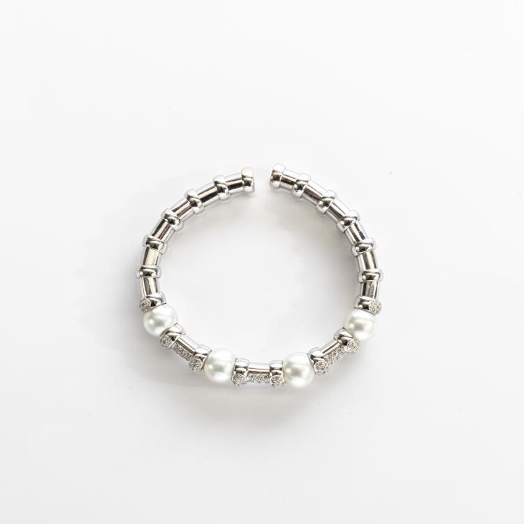 Hauptbild zu Objekt, Pearl bangle, 172E 703