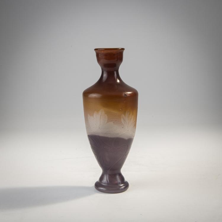 Bild 1 zu Objekt, Marqueterie Vase 'Ancolies', 1898-1900, Emile Gall&eacute;, Gall&eacute;, Nancy, Nancy, 172A 12