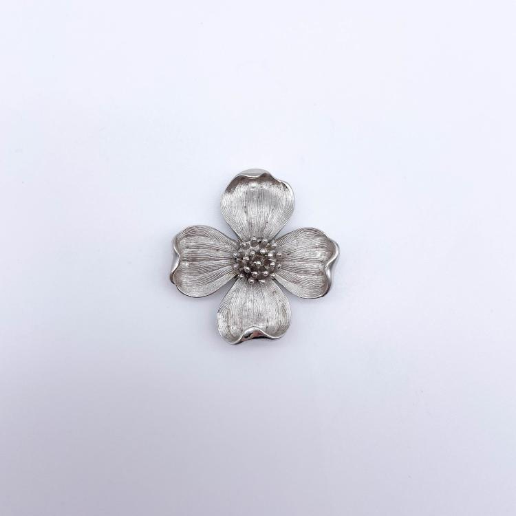 Hauptbild zu Objekt, Vintage Flower Brooch, Trifari, 172E 882