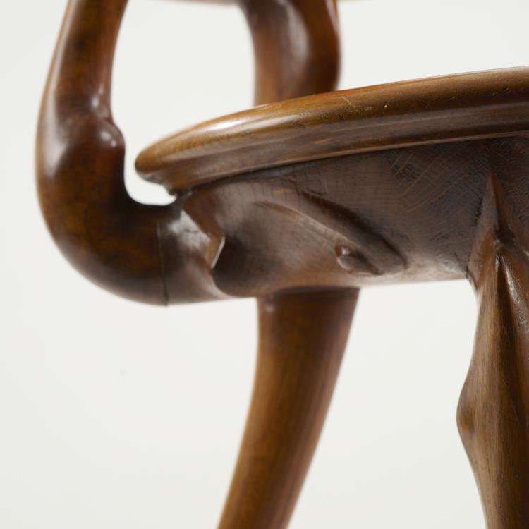 Bild 11 zu Objekt, Armchair 'Casa Calvet', 1902, Antoni Gaud&iacute; (after), Bd, Barcelona; Gauhaus (zugeschrieben / attributed), 173B 354