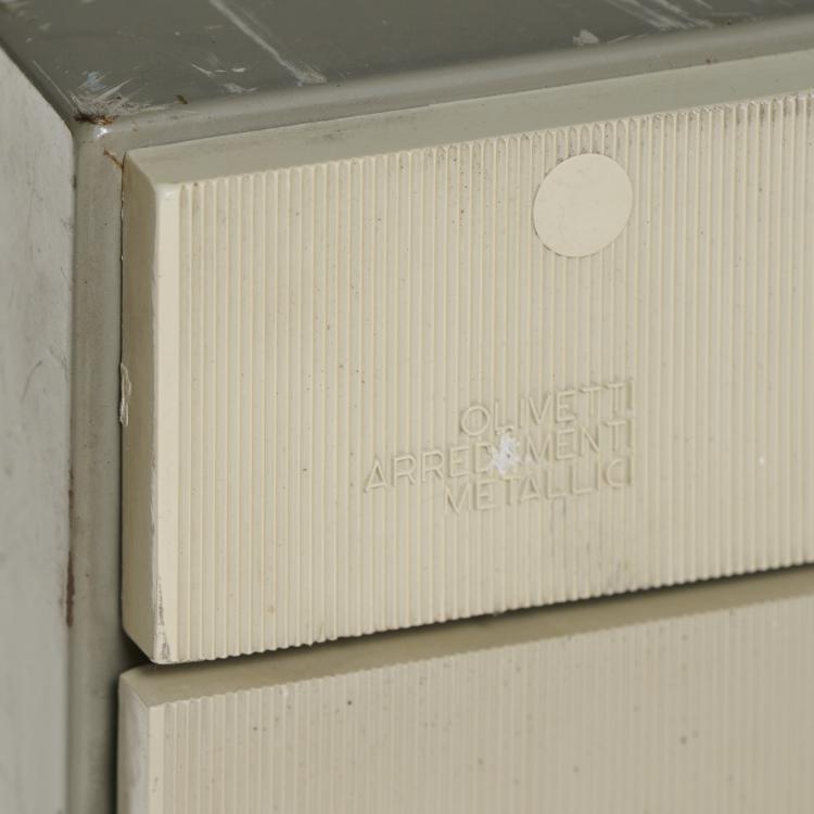 Bild 7 zu Objekt, Schreibtisch 'Arco' mit Klemmleuchte und Papierkorb, 1963, Studio B.B.P.R.,Gian Luigi Banfi,Ludovico Barbiano di Belgiojoso,Enrico Peressutti,Ernesto Nathan Rogers, Olivetti, Ivrea, 173A 131