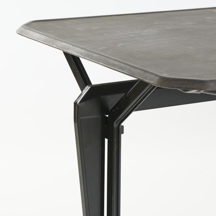 Bild 8 zu Objekt, Schreibtisch 'Arco' mit Klemmleuchte und Papierkorb, 1963, Studio B.B.P.R.,Gian Luigi Banfi,Ludovico Barbiano di Belgiojoso,Enrico Peressutti,Ernesto Nathan Rogers, Olivetti, Ivrea, 173A 131