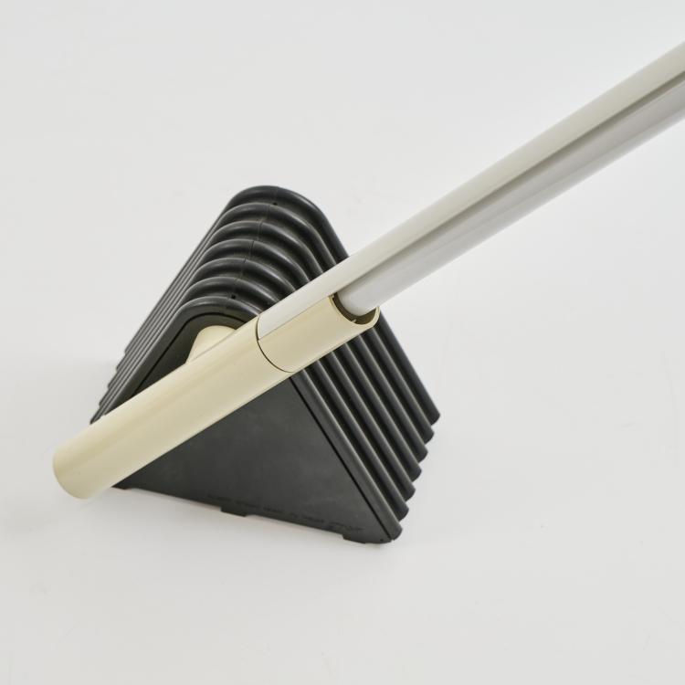 Bild 4 zu Objekt, Two wall/ceiling lights 'Flu', 1980, Rodolfo Bonetto, Luci Illuminazione, Cinisello, 173A 243