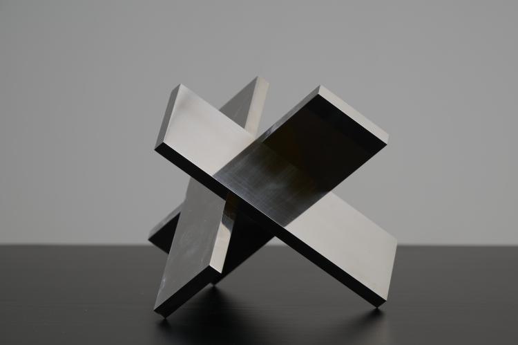 Hauptbild zu Objekt, Skulptur 'Konstruktion aus drei gleichen Platten', 1979, Max Bill, 173D 856