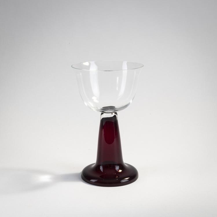 Hauptbild zu Objekt, White wine glass from the service for the dining room of the Behrens house in Darmstadt, 1901, Peter Behrens, Rheinische Glash&uuml;tten, K&ouml;ln-Ehrenfeld, 174A 248
