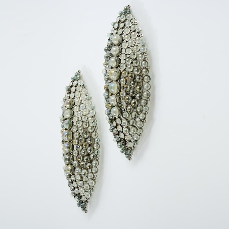 Hauptbild zu Objekt, Two 'Seapod Wall' wall lights, 1980s, Antony Critchlow, Best & Lloyd, Birmingham, 173B 342