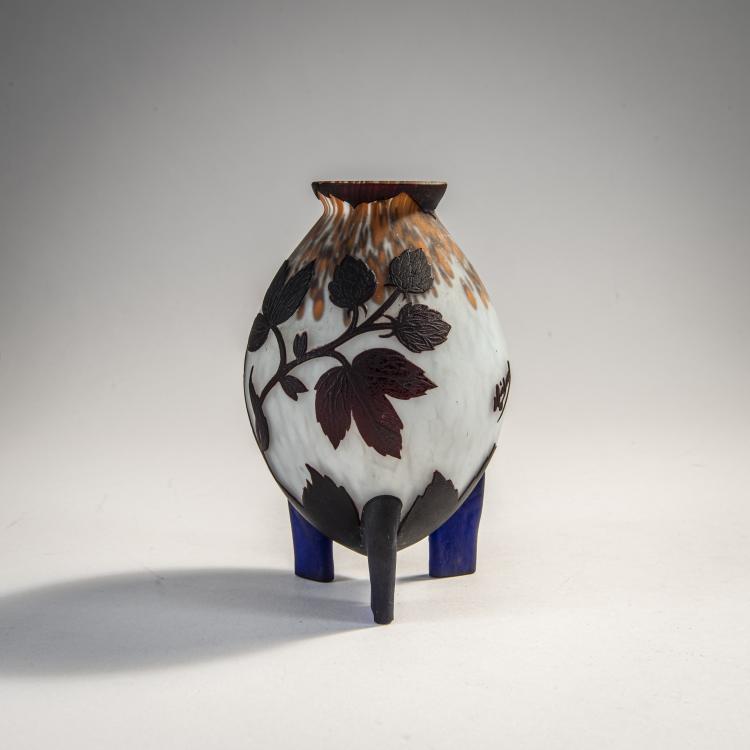 Bild 2 zu Objekt, Vase mit drei F&uuml;&szlig;en, 1923-25, L&ouml;tz Wwe., Klosterm&uuml;hle, 174A 225