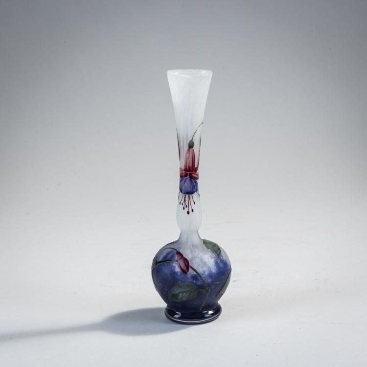 Hauptbild zu Objekt, Kleine Vase 'Fuchsias', 1905-10, Daum Fr&egrave;res, Nancy, 174A 46
