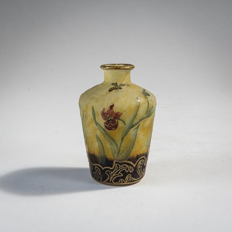Bild 1 zu Objekt, Kleine Vase 'Orchis et Abeilles', 1906, Henri Berg&eacute;, Daum Fr&egrave;res, Nancy, 174A 60