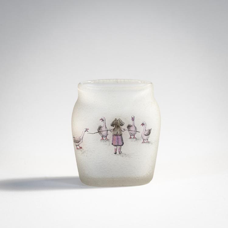 Hauptbild zu Objekt, Kleine Vase 'La petite Gardeuse d&rsquo;oies' (Die G&auml;nsemagd), 1898, Daum Fr&egrave;res, Nancy, 174A 16