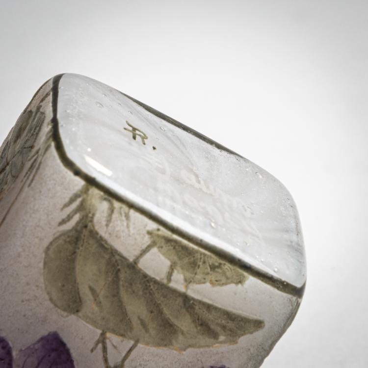 Bild 2 zu Objekt, Miniaturvase 'Violettes', um 1905, Daum Fr&egrave;res, Nancy, 174A 56