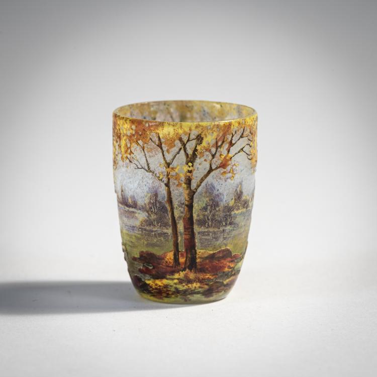 Bild 1 zu Objekt, Miniaturvase 'Paysage en automne', 1905-10, Daum Fr&egrave;res, Nancy, 174A 49