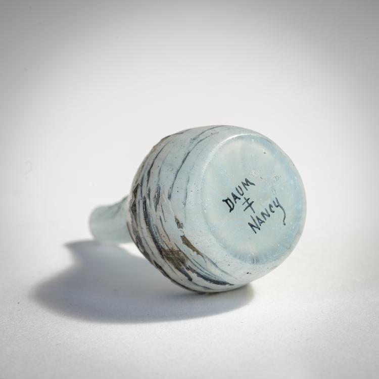 Bild 1 zu Objekt, Miniaturvase 'Paysage hiver', um 1910, Daum Fr&egrave;res, Nancy, 174A 87