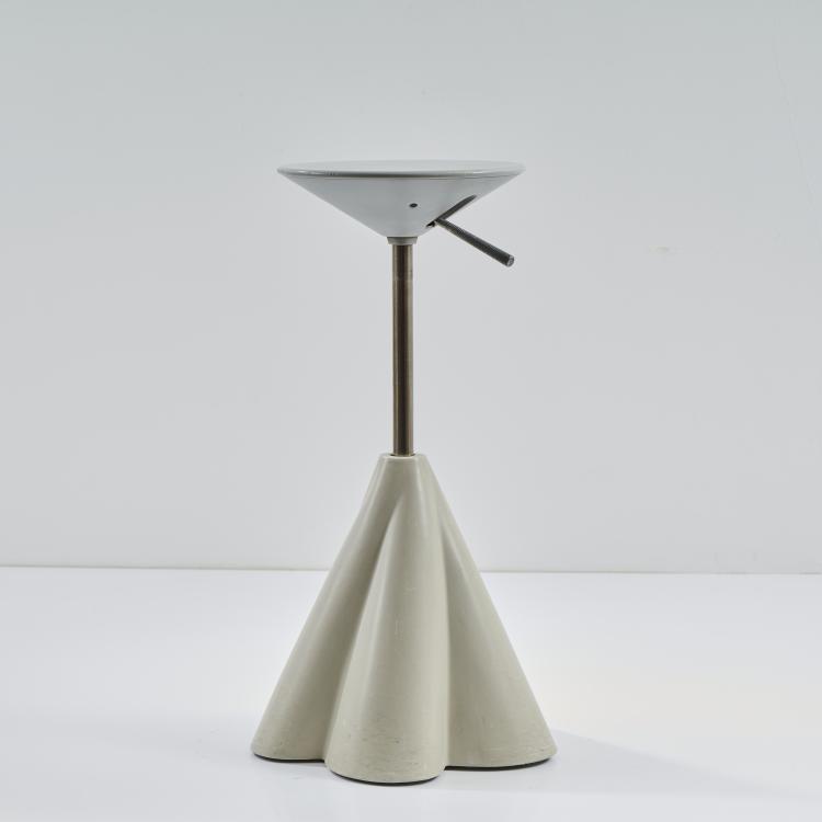Bild 2 zu Objekt, Swivel stool, 1989, Philippe Starck, Pr&eacute;sence, Paris; L'Oreal, Paris, 173B 515