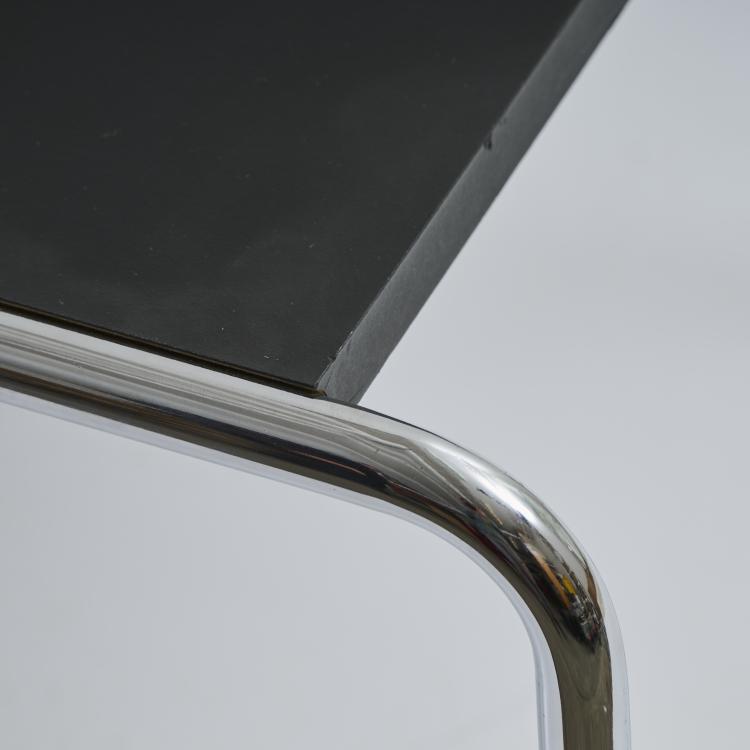 Bild 9 zu Objekt, Two 'B 9' side tables, 1925, Marcel Breuer, Gavina, Mailand, 173B 305