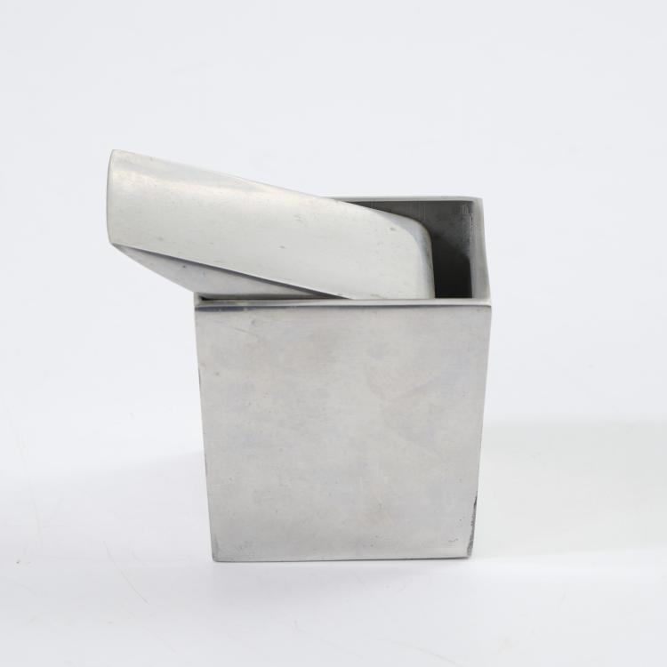 Bild 1 zu Objekt, Aschenbecher 'Ray Hollis', 1986, Philippe Starck, XO, Brie-Comte-Robert, 173B 512