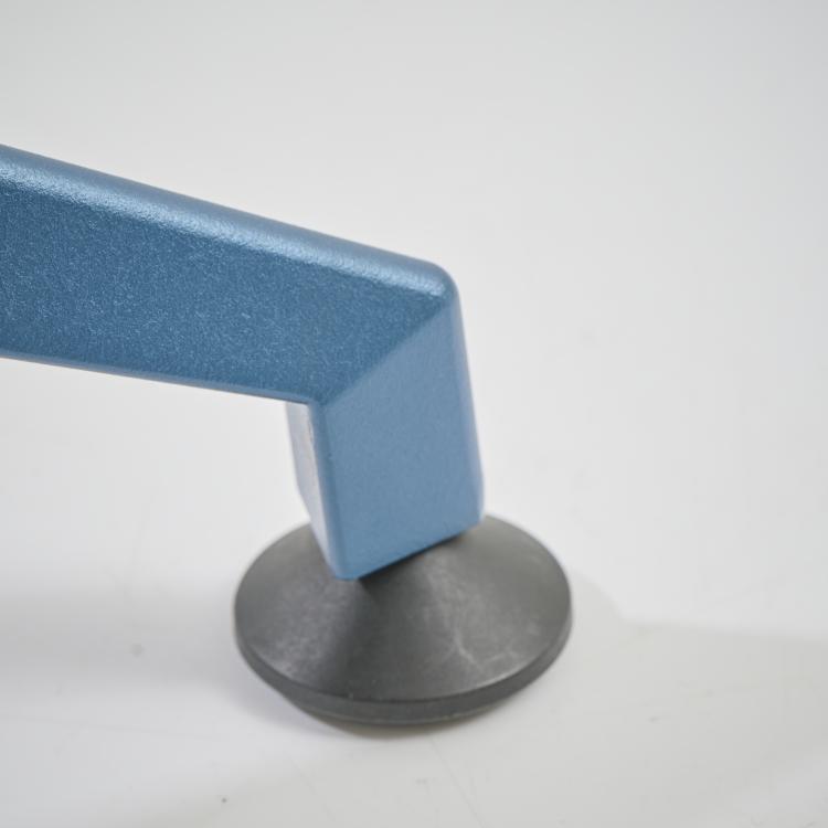 Bild 8 zu Objekt, Desk chair 'Chair One', 2003, Konstantin Grcic, Magis, Torre di Mosto, 173B 561