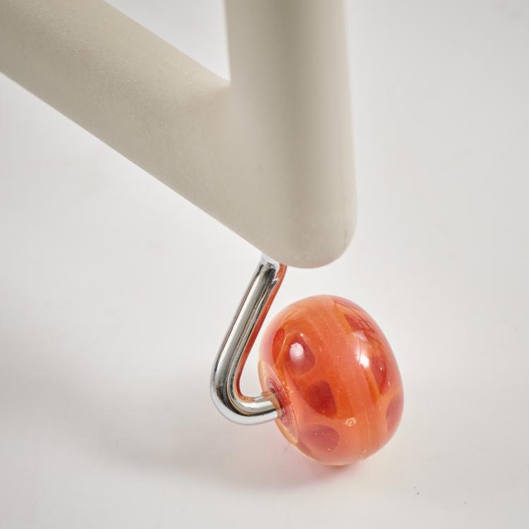 Bild 2 zu Objekt, Three 'Low Air Table' side tables on wheels, 2002, Jasper Morrison, Magis, Torre di Mosto, 173B 560