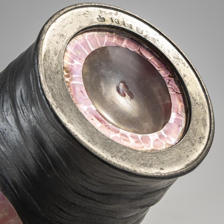 Bild 2 zu Objekt, 'Papillon'-Vase mit Zinnmontierung von F. van Hauten Sohn, Bonn, um 1898-1904, L&ouml;tz Wwe., Klosterm&uuml;hle; Van Hauten, F. Sohn, Bonn, 174A 204