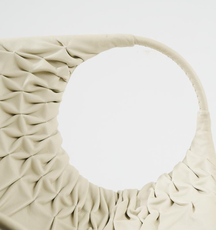 Bild 5 zu Objekt, Two 'Smock' armchairs, 2005, Patricia Urquiola, Moroso, Tavagnacco, 173B 563