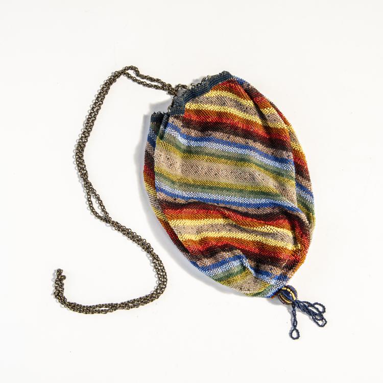 Bild 1 zu Objekt, Perlbeutel mit bunten Streifen, 1916-21, Felice Rix, Wiener Werkst&auml;tte; Antoniassi, Wien (zug./attr.), 174A 438