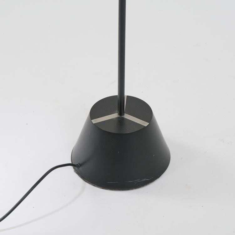 Bild 3 zu Objekt, 'Roattino' floor light, 1931, Eileen Gray, ClassiCon, M&uuml;nchen, 173B 491