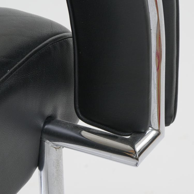 Bild 5 zu Objekt, 'Non-conformist' chair, 1926, Eileen Gray, ClassiCon, M&uuml;nchen, 173B 481