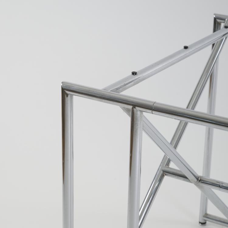 Bild 4 zu Objekt, 'Double-X' table base, 1928, Eileen Gray, ClassiCon, M&uuml;nchen, 173B 486