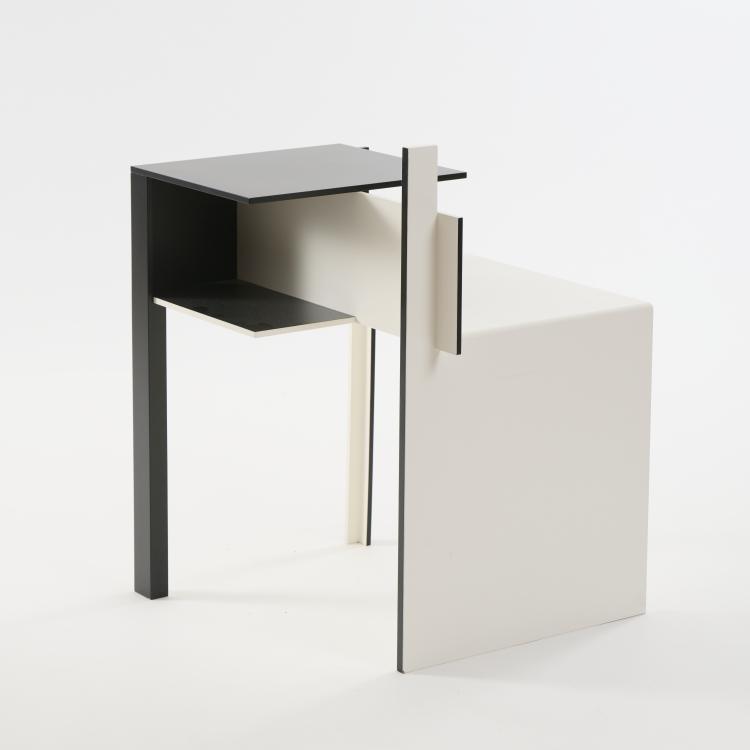 Bild 3 zu Objekt, 'De Stijl' side table, 1922, Eileen Gray, ClassiCon, M&uuml;nchen, 173B 476