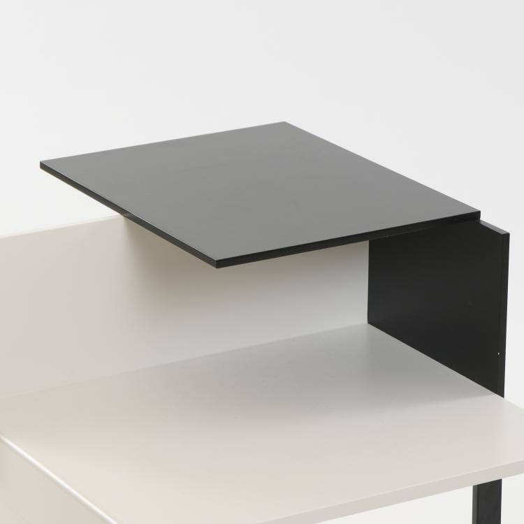Bild 4 zu Objekt, 'De Stijl' side table, 1922, Eileen Gray, ClassiCon, M&uuml;nchen, 173B 476