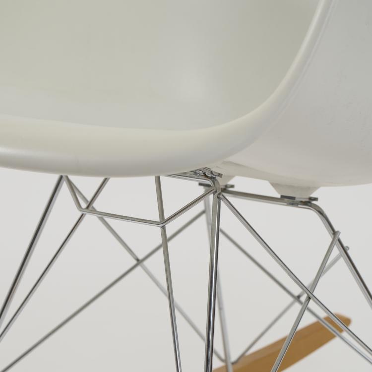 Bild 4 zu Objekt, Schaukelstuhl 'RAR', 1950-53, Charles Eames, Vitra, Birsfelden, 173B 359