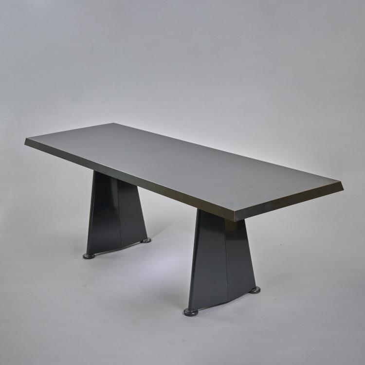 Bild 1 zu Objekt, Tisch 'Trap&egrave;ze' - 'Grand conference table', 1950/54, Jean Prouv&eacute;, Vitra, Birsfelden, 173B 495