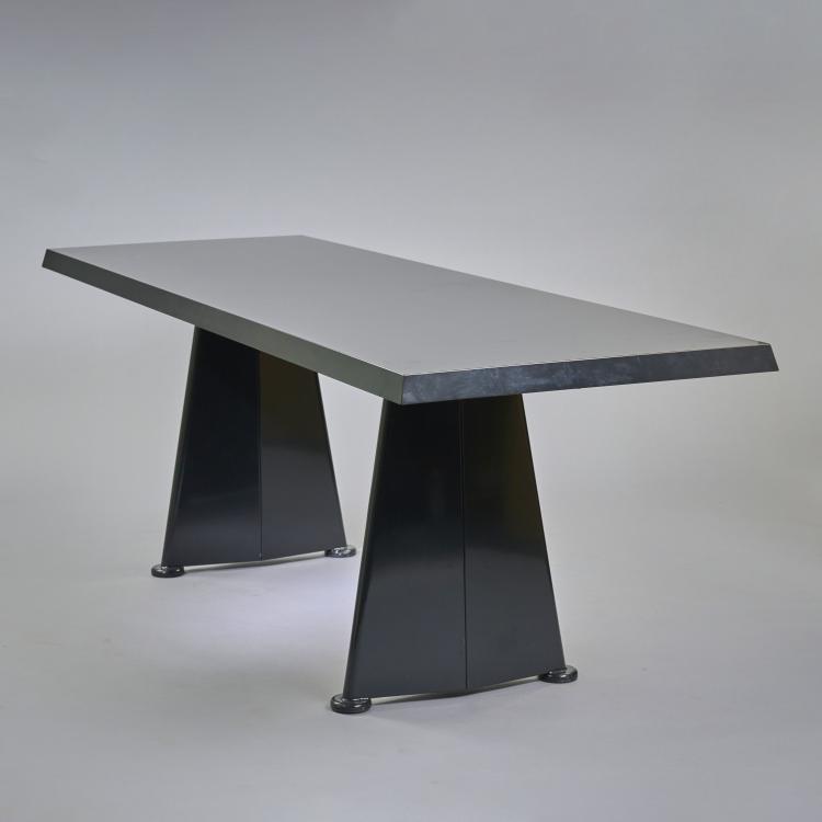 Bild 2 zu Objekt, Tisch 'Trap&egrave;ze' - 'Grand conference table', 1950/54, Jean Prouv&eacute;, Vitra, Birsfelden, 173B 495